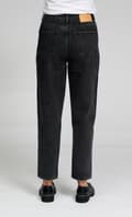 Miniatyrbild 6 av 10: Performance Mom Jeans Washed Black Denim