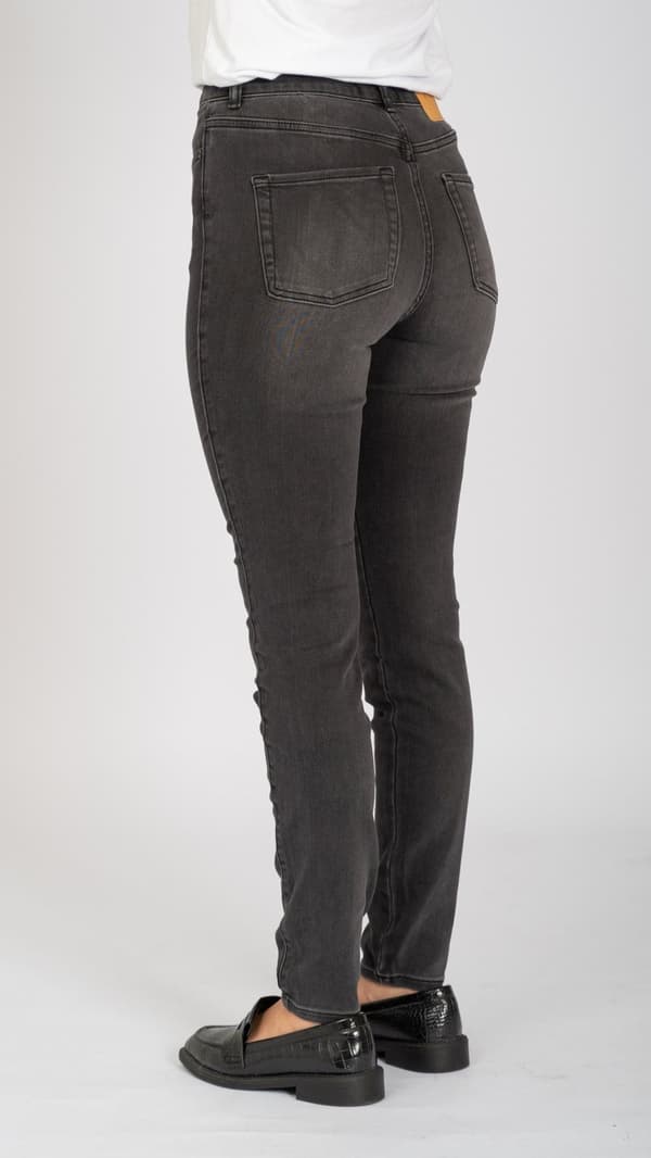 Performance Skinny Jeans