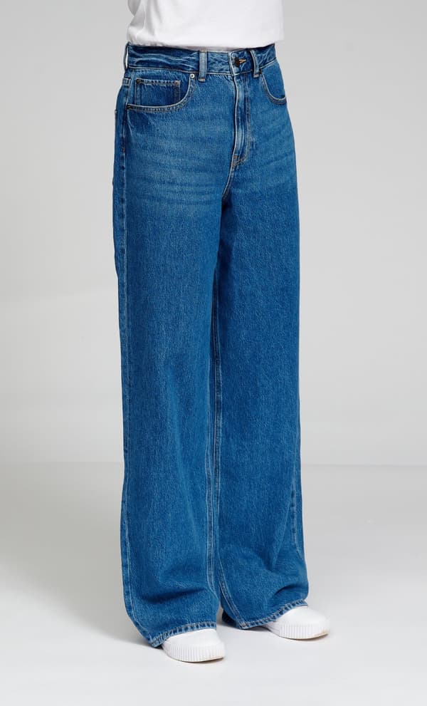 Performance Wide Jeans