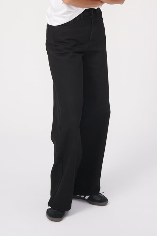 Performance Wide Jeans