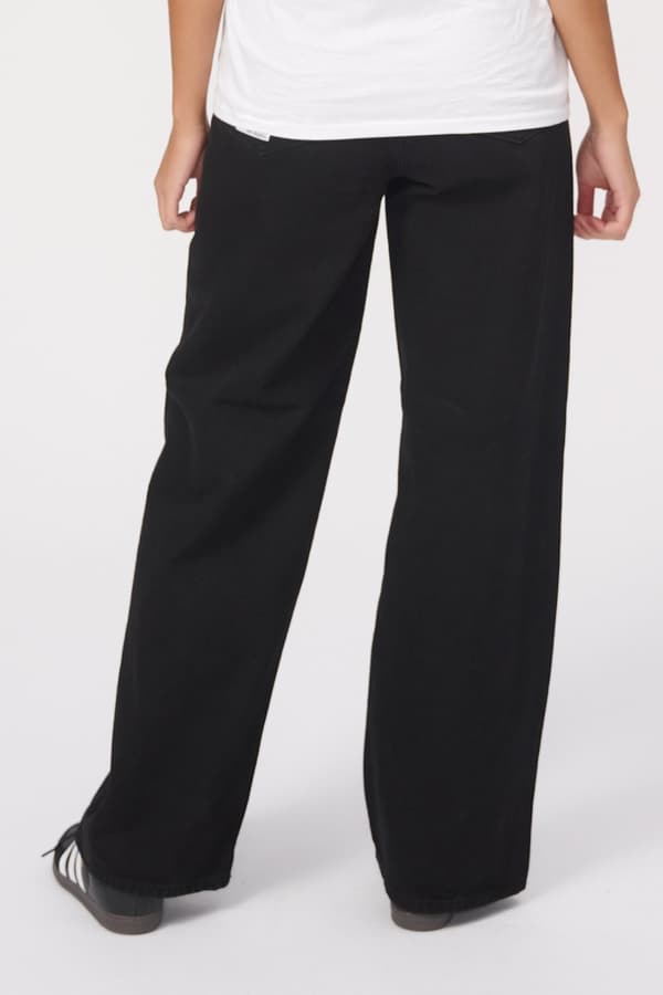 Performance Wide Jeans