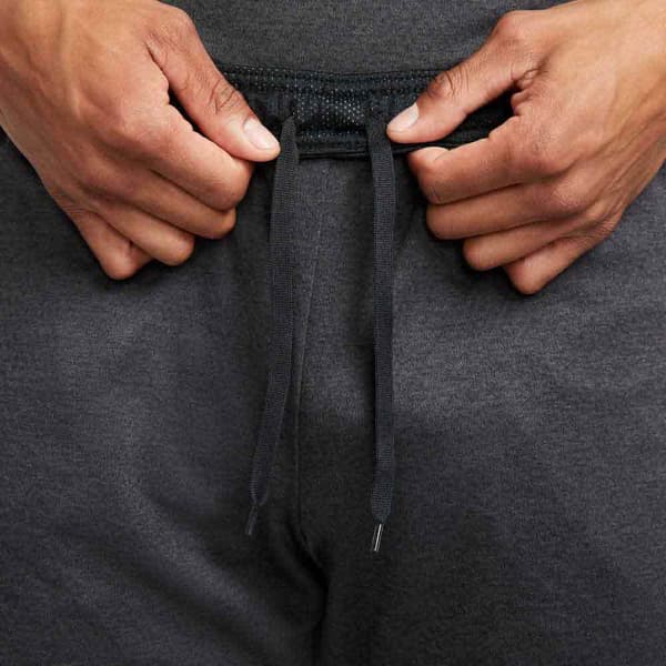 Nike Drifit Global Shorts  XL Mand