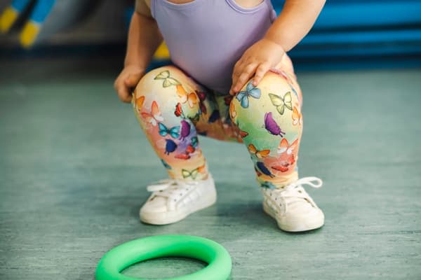 Lasten pitkät leggingsit - Perhoset 110-116 cm