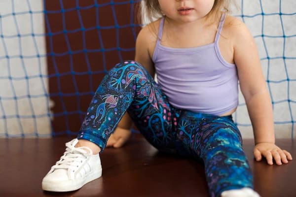 Långa barnleggings - Neon Splash 134-140 cm