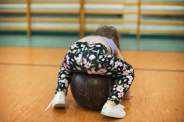 Lange leggings til børn - Kolibrier og blomster 98-104 cm