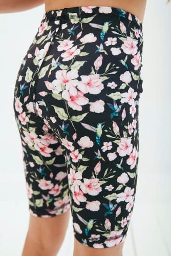 Børns korte leggings - kolibrier og blomster 86-92 cm