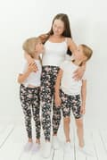 Miniatyrbillede 6 af 9: Børns korte leggings - kolibrier og blomster 86-92 cm