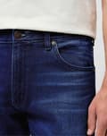 Pikkukuva 3 / 8: Wrangler LARSTON SLIM Blue Jam FREE TO STRETCH -FARKUT W30 L30