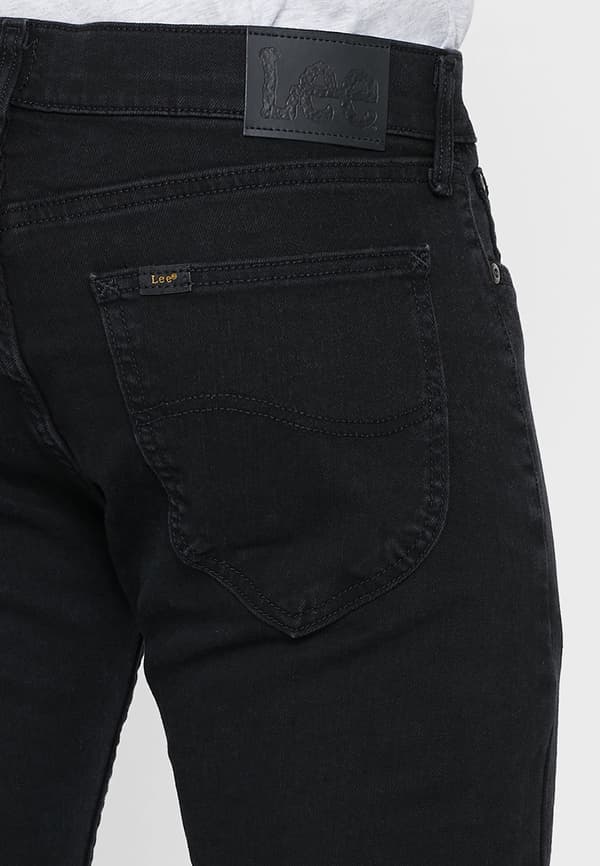 Lee LEGENDARY SLIM Overdye Black BLACK FITTED STRAIGHT LAHJA W32 L30