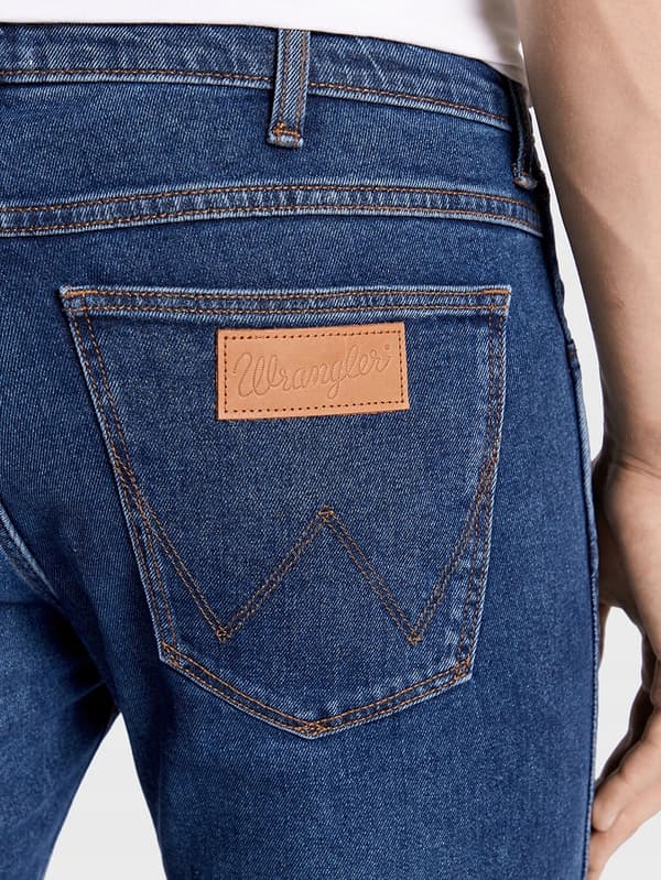 Wrangler LARSTON Country Boy Avsmalnande jeans mörk denim W30 L32