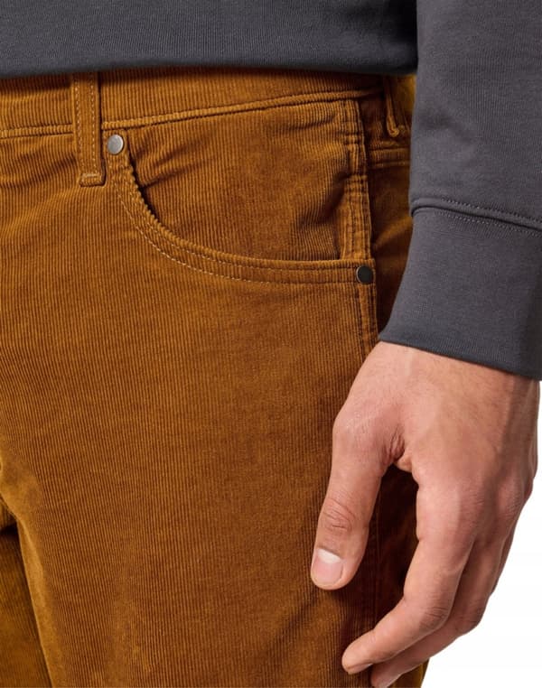 Wrangler GREENSBORO Munkekåbe LIGE FLYBELSBUKSER BRUN OKER W44 L34