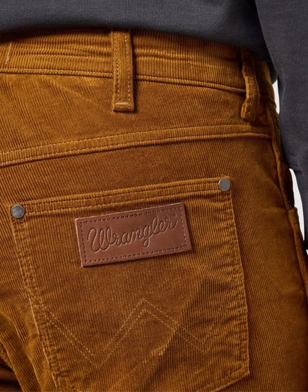 Wrangler GREENSBORO Munkekåbe LIGE FLYBELSBUKSER BRUN OKER W44 L34