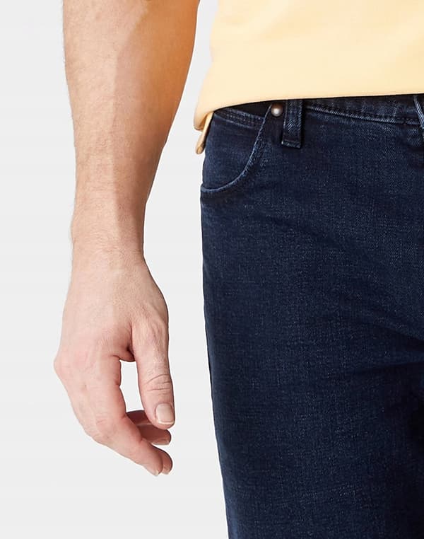 Wrangler Raka Blå Svarta Mörka Jeans Raka Jeans W34 L30