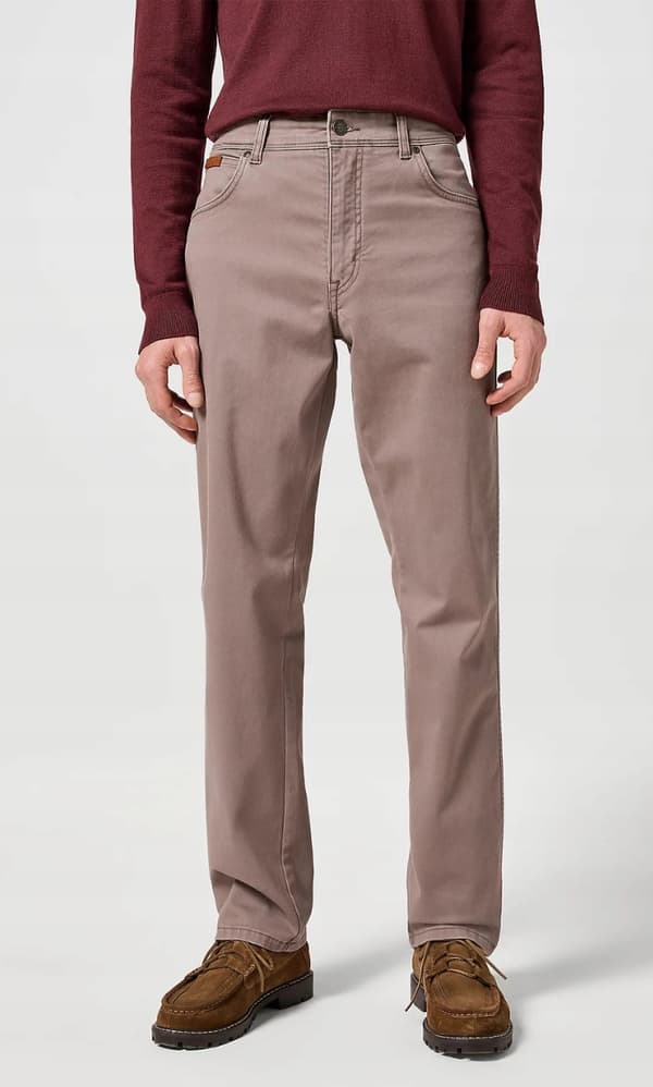 Wrangler TEXAS Iron ENKLA PASTELLBRUNA TYGBYXOR W36 L30
