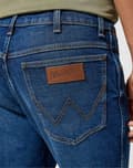 Miniatyrbild 7 av 8: Wrangler RIVER Black Hole KLASSISKA MÖRKA AVSNÄRADE JEANS W34 L34