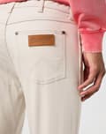 Miniatyrbild 7 av 9: Wrangler LARSTON SLIM Stone FITTED BEIGE TYGBYXOR W40 L34