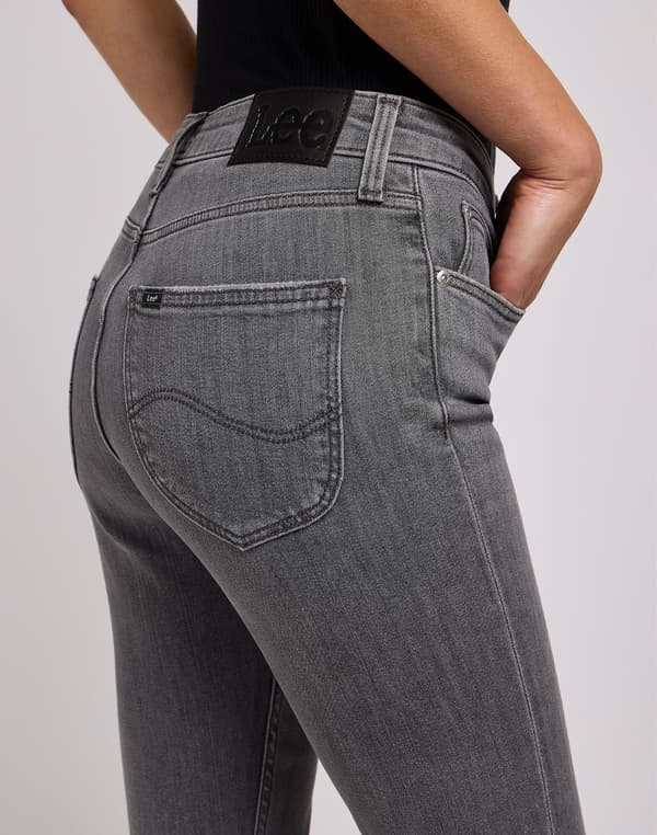Lee ELLY SLIM NAISTEN SUORA HARMAA FARKKU W31 L33
