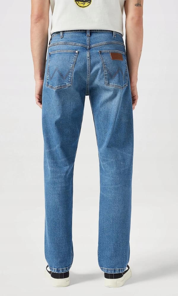 Wrangler FRONTIER Brennan DENIM LØSE JEANS MED LIGHT OG STRAIGHT W29 L32