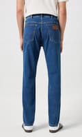Miniatyrbillede 4 af 9: Wrangler RIVER Coldwater KLASSISKE MØRKE JEANS MED SLIMME AFSLAPNING W31 L32