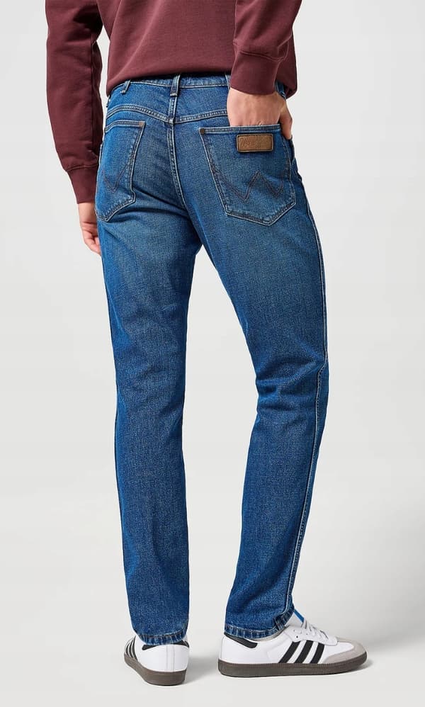 Wrangler RIVER Sundown Blue CLASSIC TAPERED -FARKUT W32 L32