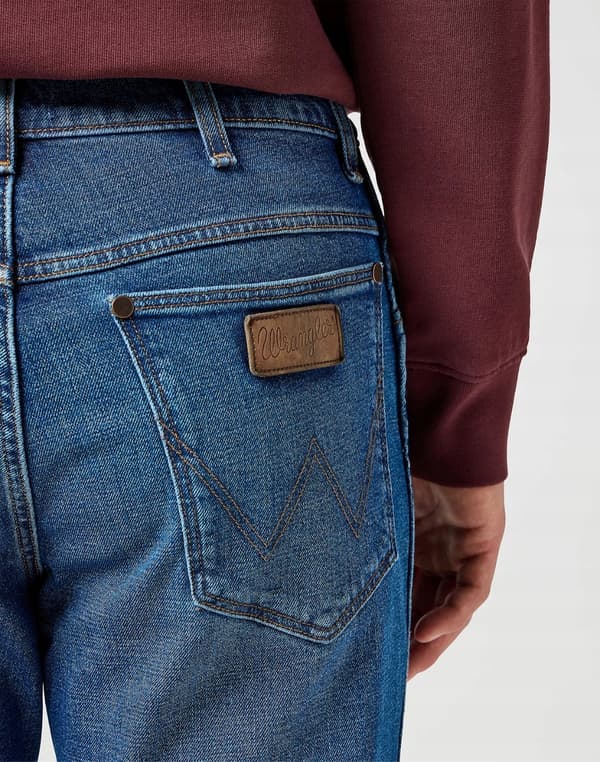 Wrangler RIVER Sundown Blue CLASSIC TAPERED -FARKUT W32 L32