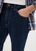 Miniatyrbild 10 av 10: Lee BROOKLYN Mörka Stonewash-jeans i rak modell W38 L30