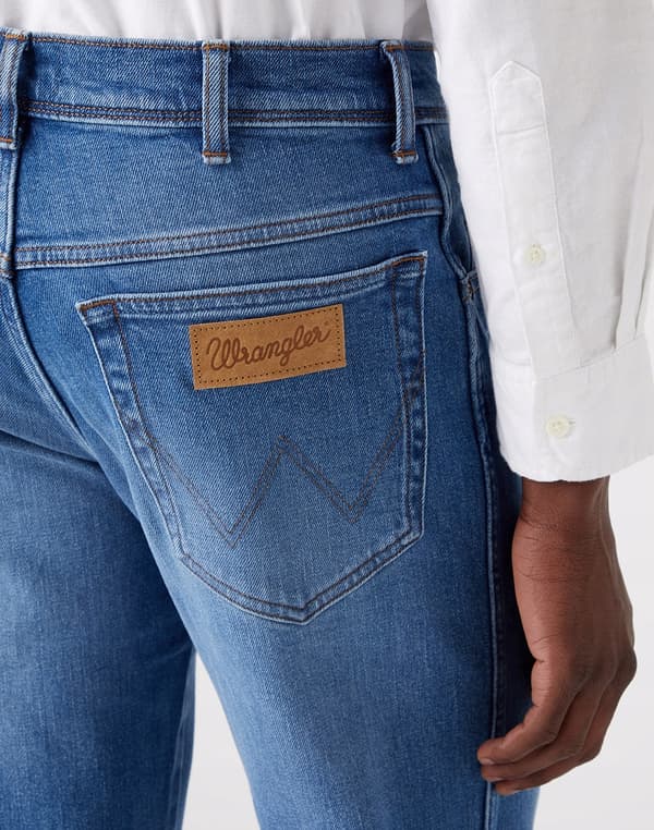 Wrangler TEXAS Nya Favoriter DENIM KLASSISKA RAKTA JEANS W42 L36