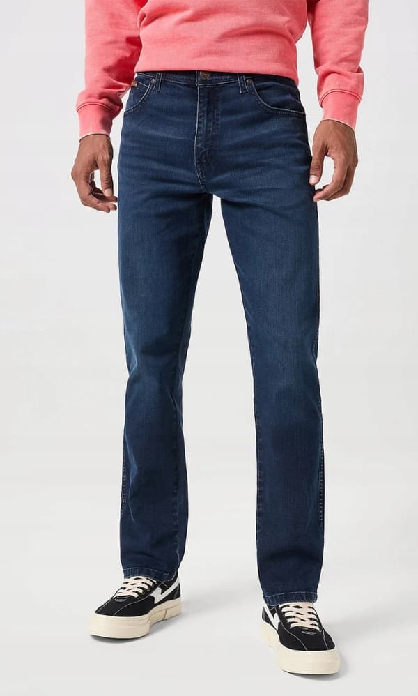 Wrangler TEXAS SLIM Wild Horse -farkut, joissa on joustavat vyötärönauhat, koko 38, pituus 36.