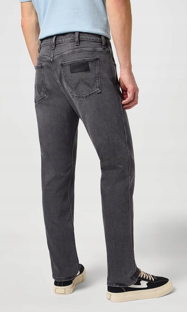 Wrangler GREENSBORO REGULAR STRAIGHT Mørklæggende MØRKEGÅRET DENIM W40 L32