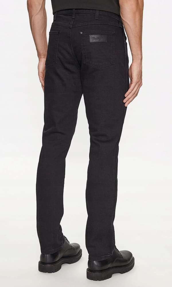 Wrangler LARSTON SLIM TAPERED Atmosphere TAPERED BLACK DENIM W33 L36