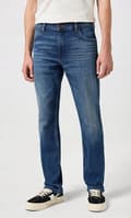 Miniatyrbild 3 av 7: Wrangler GREENSBORO Hare EPIC SOFT SUPERMJUKA STRETCHJEANS W34 L34