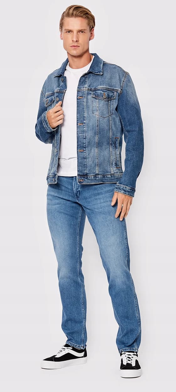 Wrangler GREENSBORO Uusi suosikki SIMPLE BLUE JEANS W46 L32