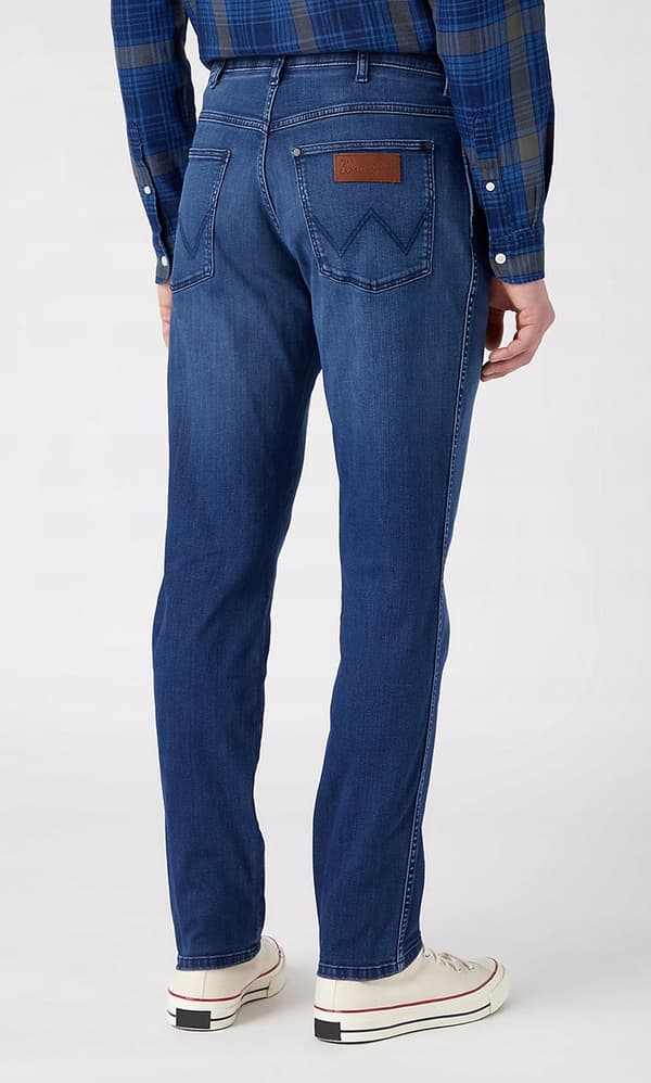 Wrangler River Free to Stretch Apollo Classic avsmalnande jeans W33 L32