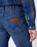 Miniatyrbild 6 av 6: Wrangler River Free to Stretch Apollo Classic avsmalnande jeans W33 L32