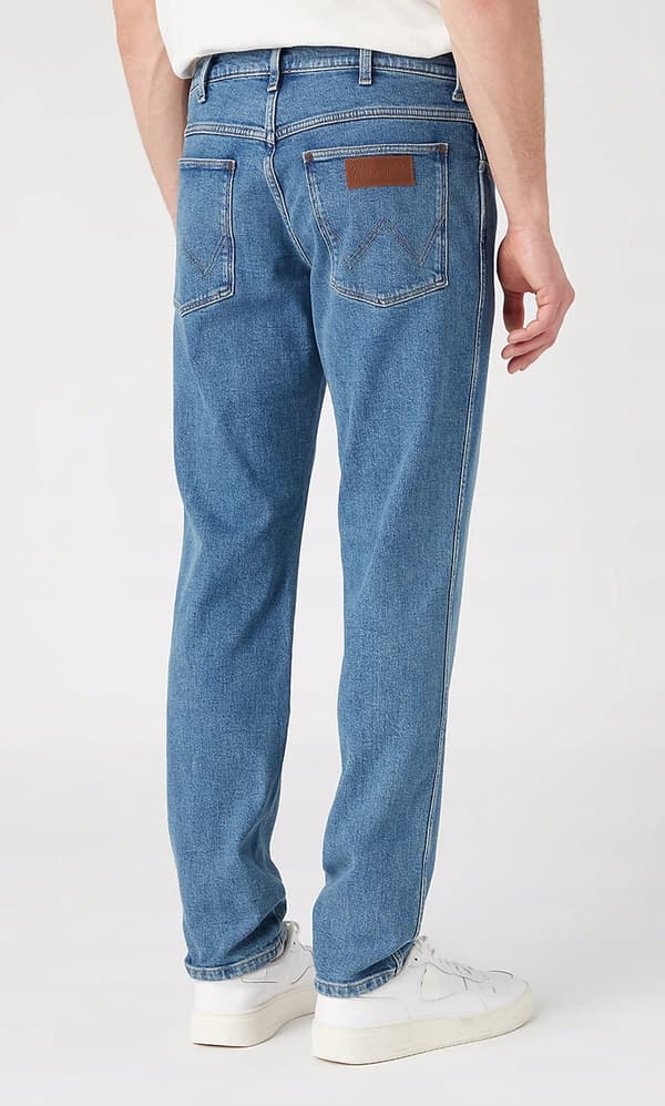 Wrangler RIVER TRUE TAPERED Octane SLIGHTLY TAPERED COMFORTBLUE DENIM W32 L32