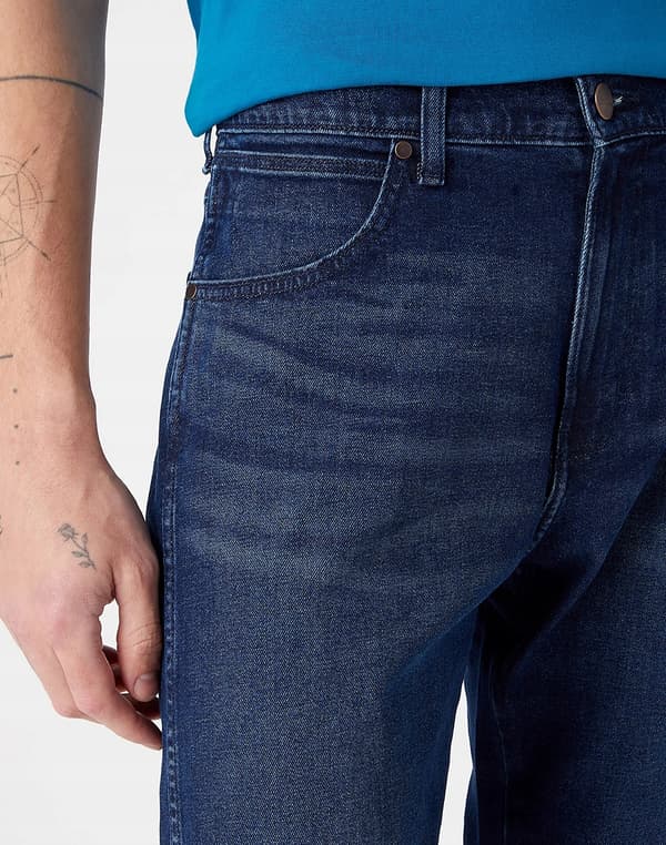 Wrangler FRONTIER RELAXED Launch Pad MÖRK DENIM LOOSE FIT W34 L32