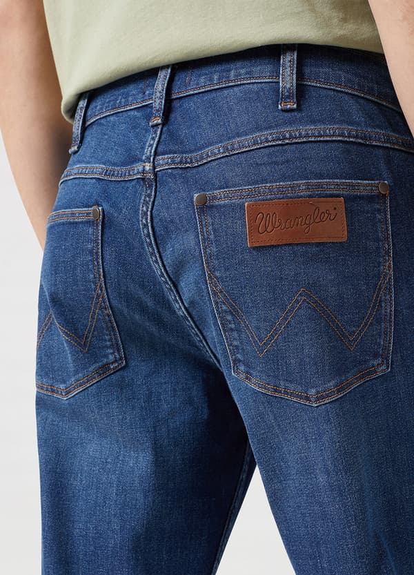 Wrangler Greensboro Winston Superfabricerad Mörk Jeans W31 L34