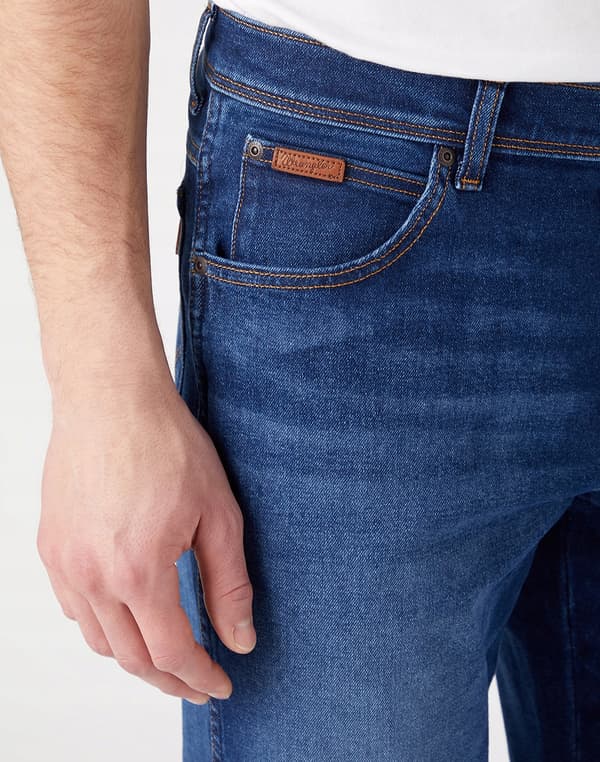 Wrangler TEXAS SLIM Star Man 365 VARM, OCH MÖRK DENIM W38 L32