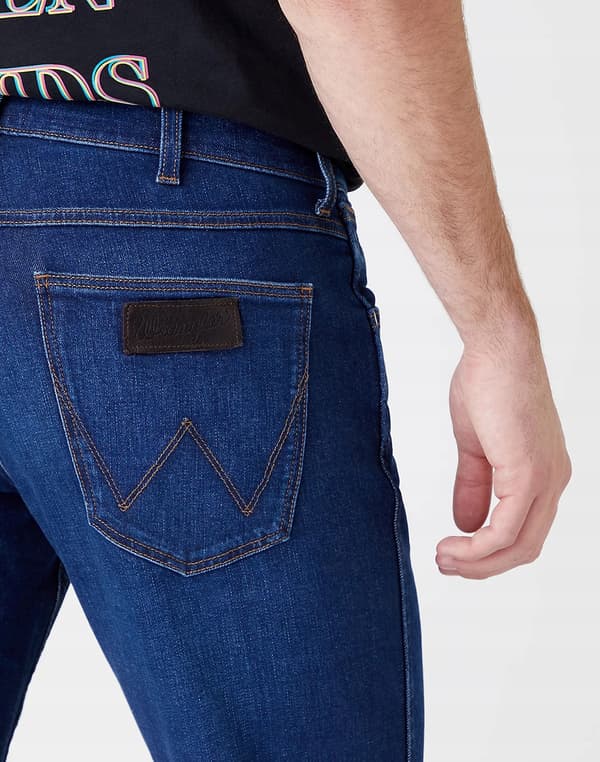 Wrangler Greensboro The Bullseye Raka Mörka Jeans W38 L32