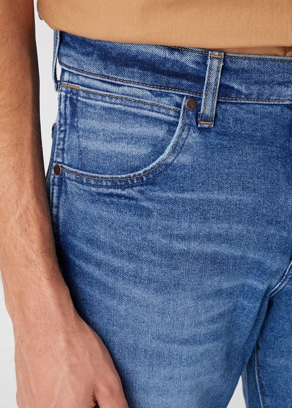 Wrangler LARSTON SLIM Rökfärgade THERMOJEANS W30 L32