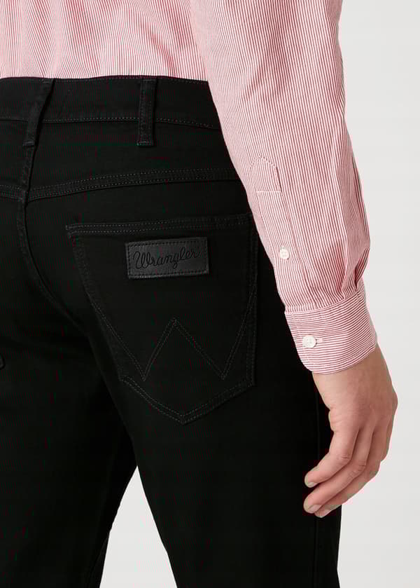 Wrangler Greensboro Black Valley Simple Black Denim W46 L36