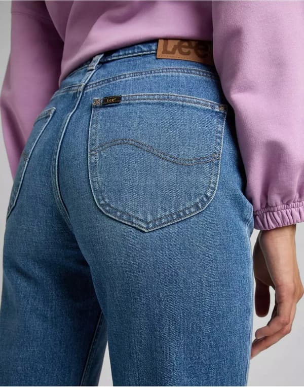 Lee CAROL RAKA MidTrashed MOM JEANS W28 L35