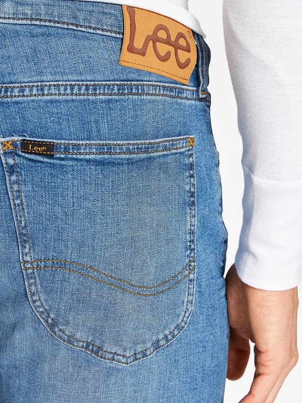 Lee LUKE SLIM TAPERED -farkut, käytetty Cody Blue -värisissä farkuissa, koko 38, pituus 32.