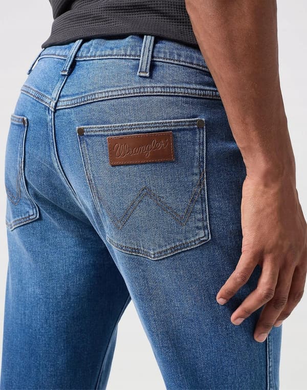 Wrangler LARSTON SLIM TAPERED Garner TAPERED BLÅ JEANS W30 L34