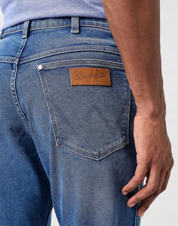 Wrangler River Treasures 365 Cool Classic Avsmalnande Andningsbar W36 L34