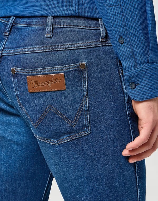 Wrangler GREENSBORO Dark Trails BØRSTEDE 365 VARME, LIGE MØRKE JEANS W32 L36