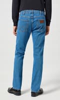 Miniatyrbillede 4 af 8: Wrangler GREENSBORO Saddlestone NY KOLLEKTION SIMPLE DARK DENIM W34 L34