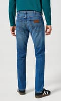 Miniatyrbillede 4 af 8: Wrangler GREENSBORO Raindrop NY KOLLEKTION SIMPLE DARK DENIM W33 L30
