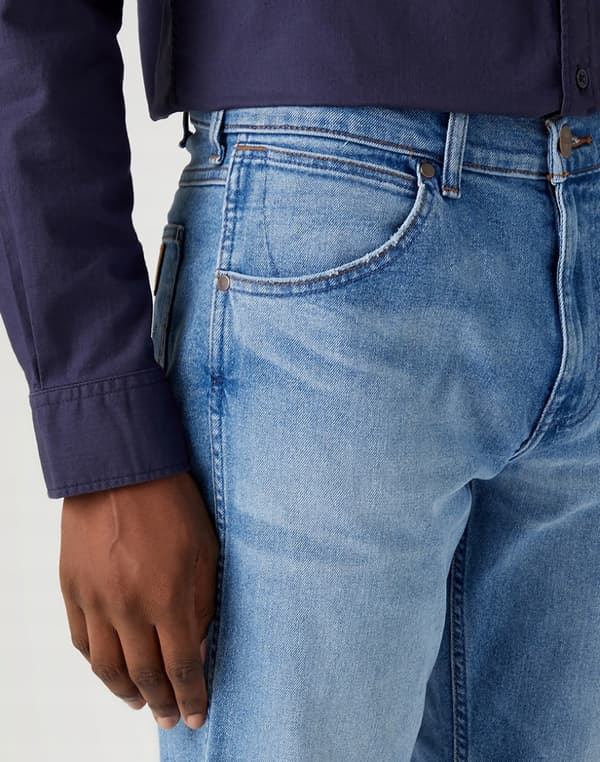 Wrangler Greensboro Cool Twist 365 Cool andningsbara blå jeans W44 L32