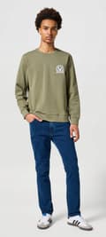 Miniatyrbild 5 av 8: Wrangler LARSTON SLIM TAPERED Midnight Depth 365 VARMA MÖRKA JEANS W33 L34